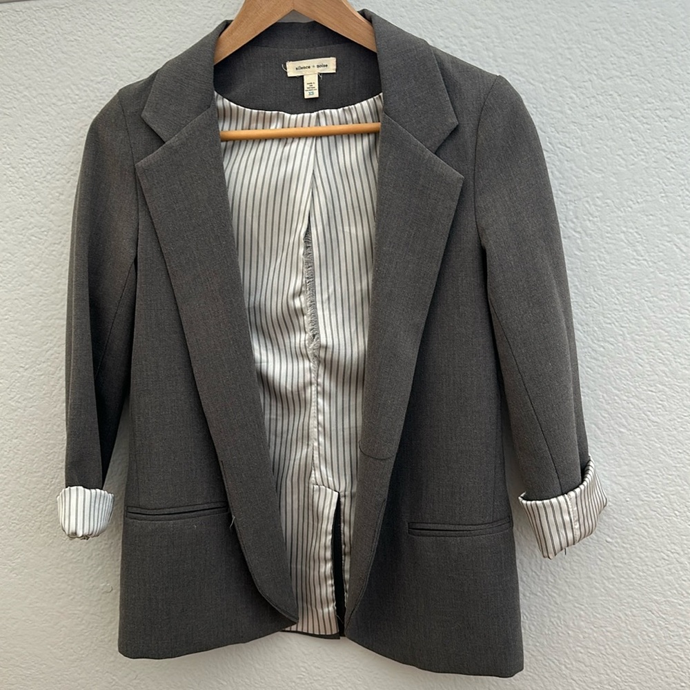 Silence + Noise Gray Blazer with Rolled Up sleeves. Small